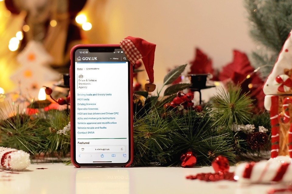 DVSA'nın 2025 Noel ve 2026 Yeni Yıl Çalışma Saatleri