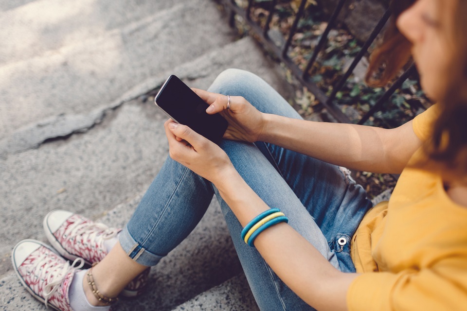 Hükümet, koruma altından ayrılan gençlere ücretsiz sağlık hizmetlerini genişletti