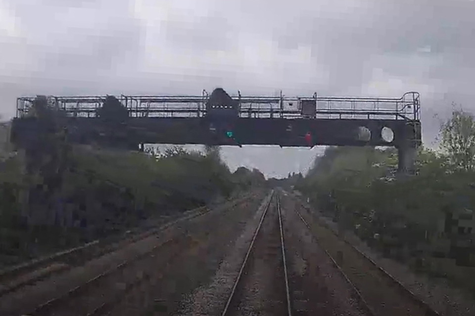 Trowell'da Tren Aşırı Hız Olayı Soruşturuluyor