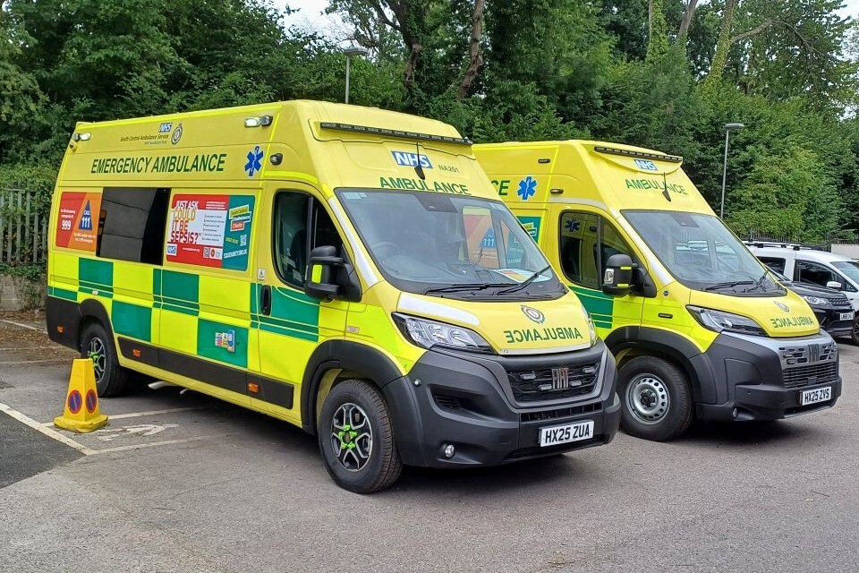 NHS Kış Müdahalesini Güçlendirmek İçin 500 Yeni Ambulans Hizmete Alındı